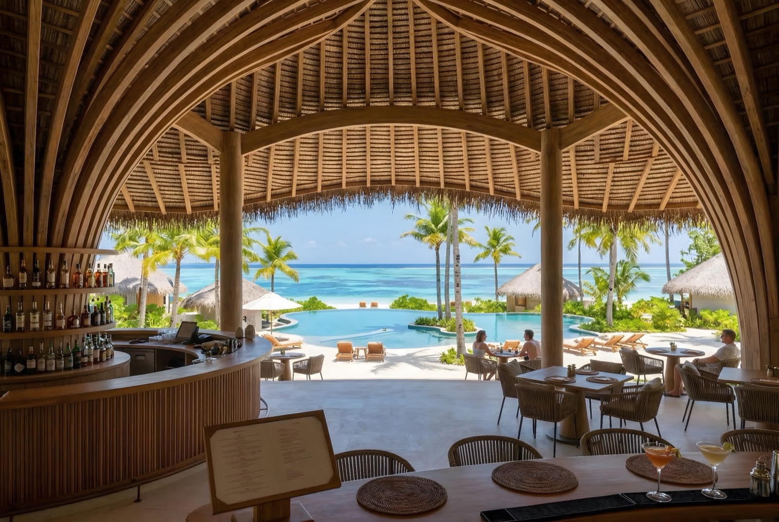 Hotel bar overlooking the pool and ocean