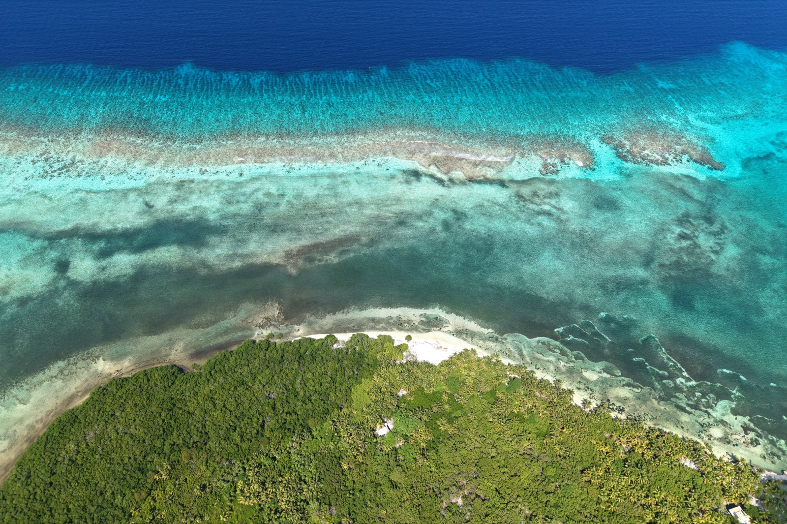 Beach helipad on Caballito Caye
